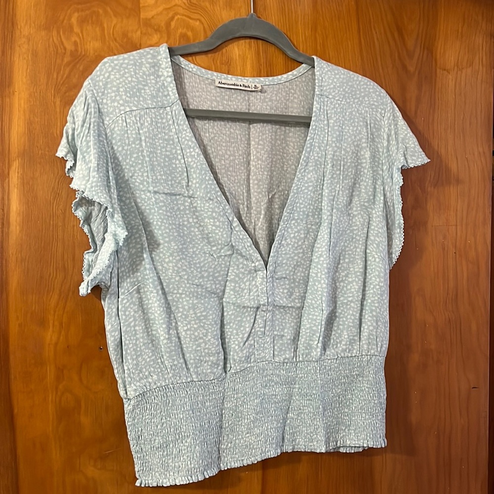 Abercrombie Cinched Flowy top